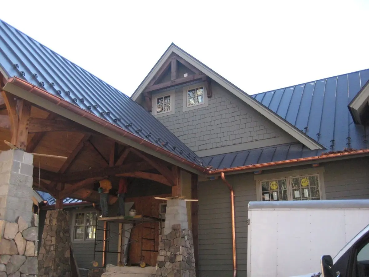 Craftsman Roofing team delivering quality roofing work in Summit